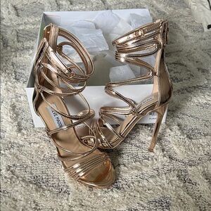 NIB Steve Madden Rose Gold FLAUNT Metallic Strappy Heels size 5